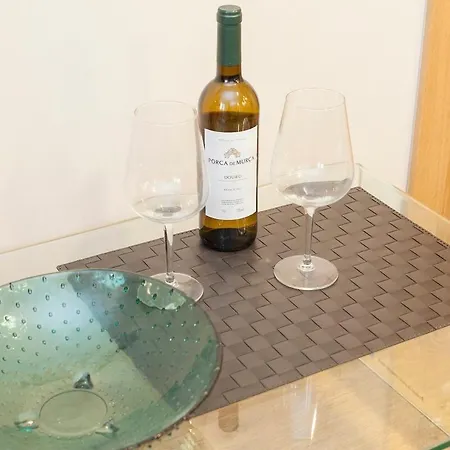 Appartement Principe Real 2 Bedrooms 2 Bathrooms, Air-con, Wi-fi, 1st Floor