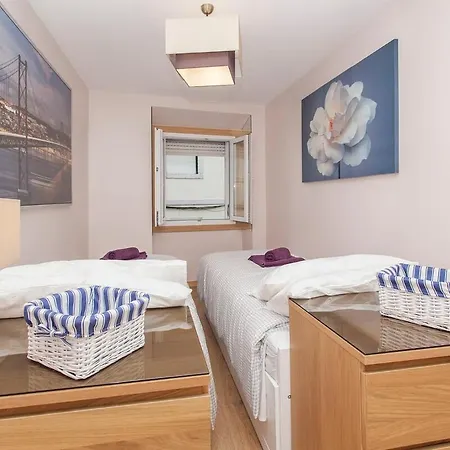 Principe Real 2 Bedrooms 2 Bathrooms, Air-con, Wi-fi, 1st Floor Apartament