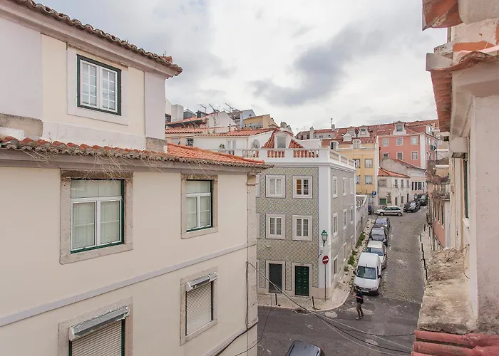Principe Real 2 Bedrooms 2 Bathrooms, Air-con, Wi-fi, 1st Floor Lizbona