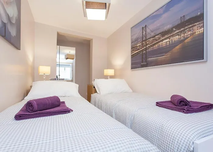 Principe Real 2 Bedrooms 2 Bathrooms, Air-con, Wi-fi, 1st Floor Apartmán *