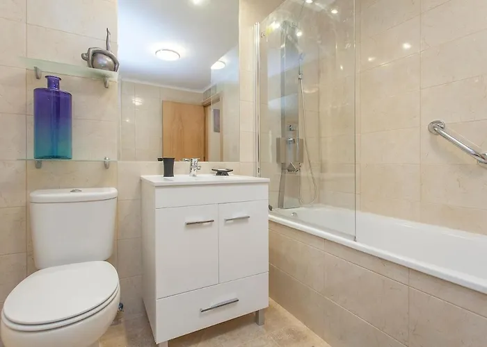 Principe Real 2 Bedrooms 2 Bathrooms, Air-con, Wi-fi, 1st Floor * Lisboa